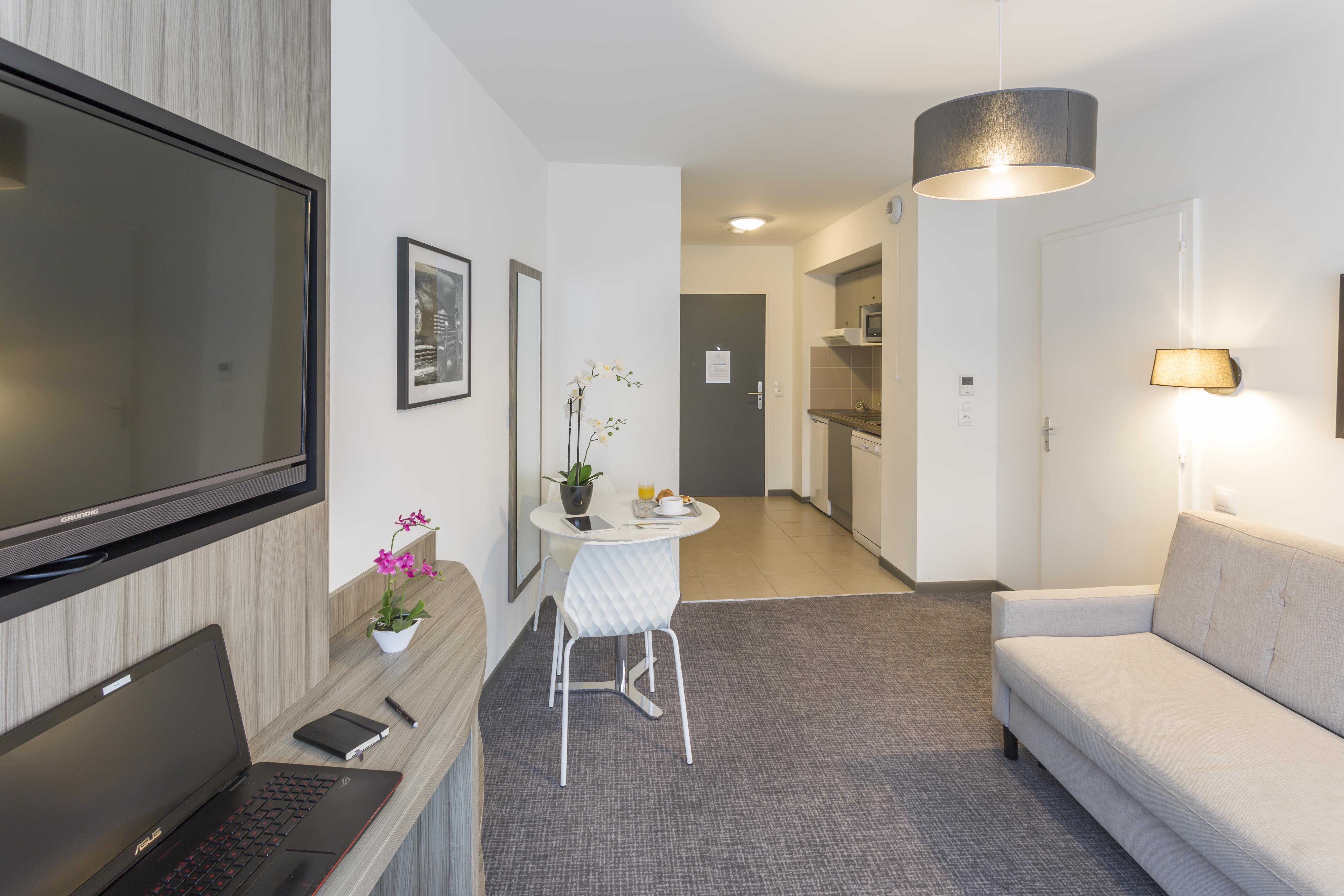 Nemea Appart Hotel Elypseo Strasbourg Port Dış mekan fotoğraf